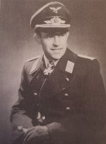 Alte Aufnahme zeigt Heinrich Ehrler in einer Uniform. 