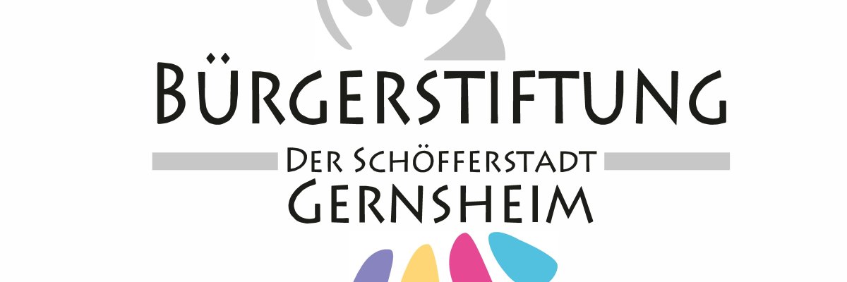 Logo mit Schrift Bürgerstiftung der Schöfferstadt Gernsheim. Im Hintergrund der Schrift ist eine hellgraue Eule mit lila gelb pink blauen Schwanzfedern.