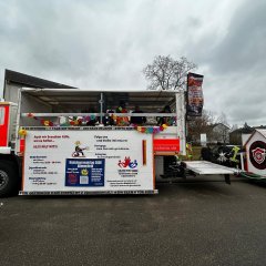 Festlich geschmückter GWL-2 der Feuerwehr Gernsheim.