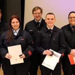 Ehrungen für Kameraden der Freiwilligen Feuerwehr.