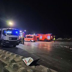 Einsatzstelle auf einem Recyclinghof in Gernsheim. Unser LF20 sowie TLF24/50 unterstützen vor Ort.