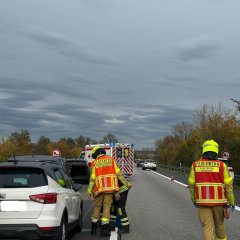 Einsatzstelle nach einem Verkehrsunfall auf der Autobahn A67 in Fahrtrichtung Norden.