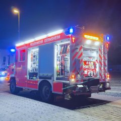 Unser zur Brandbekämpfung eingesetztes Löschfahrzeug (LF20) an der Einsatzstelle.