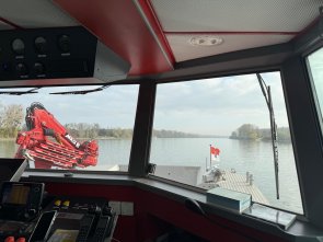 Ausblick von der HLB Hecht auf den Rhein.