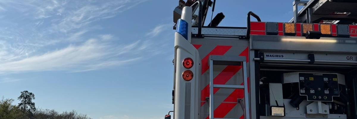 Unser Hilfeleistungslöschgruppenfahrzeug (HLF20) bei einem Verkehrsunfall auf der A67 im Einsatz (Symbolbild).