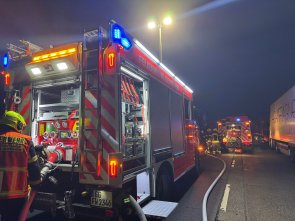 Unser LF20 bei einem PKW-Brand im Einsatz (Symbolbild).