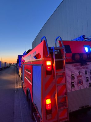 Unser TLF24/50 im Einsatz bei einer ausgelösten Brandmeldeanlage.