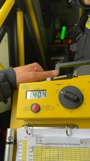 Atemschutzüberwachungstafel zur Dokumentation der eingesetzten Atemschutztrupps (Symbolbild).